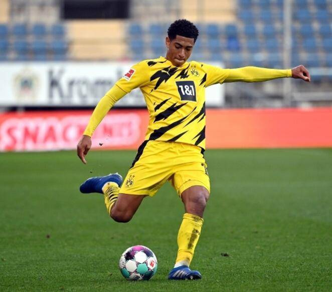 马克西连续21场砍下20+，追平艾弗森并列队史第二