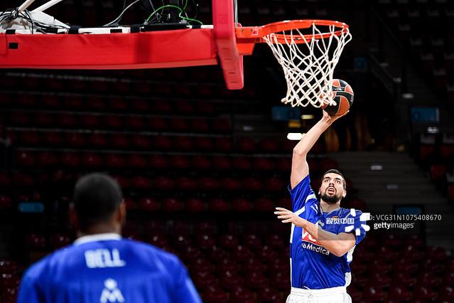 比利亚：西班牙前国脚奎尼是西班牙足球历史上最伟大的射手