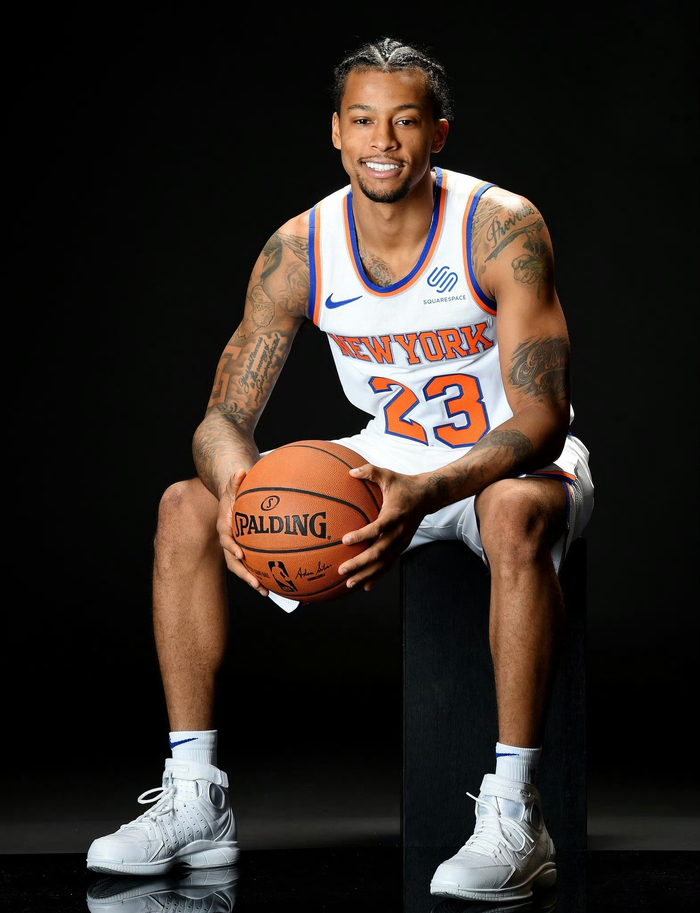 “绿美广州·她创未来”2026年新年公益健步行活动举行