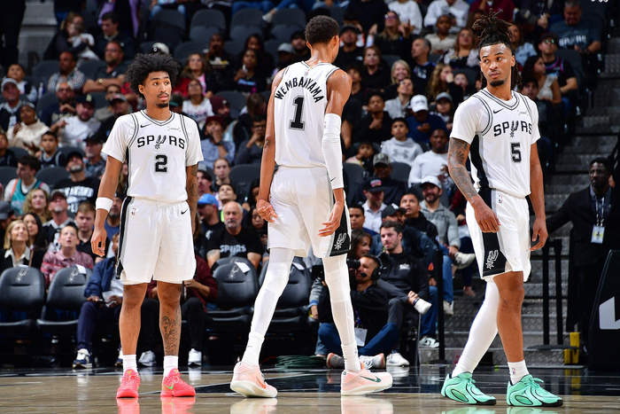 周最佳球员出炉，NBA公开2笔罚单！勇士酝酿大交易，老詹做出选择